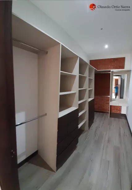 Vestier Moderno